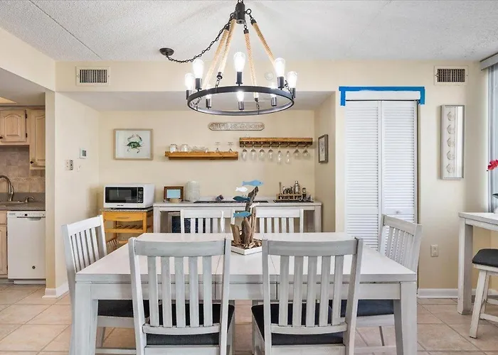 Beautiful Ocean Front Quay Unit With Indoor Pool!