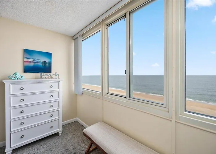 Beautiful Ocean Front Quay Unit With Indoor Pool! Ferienhaus