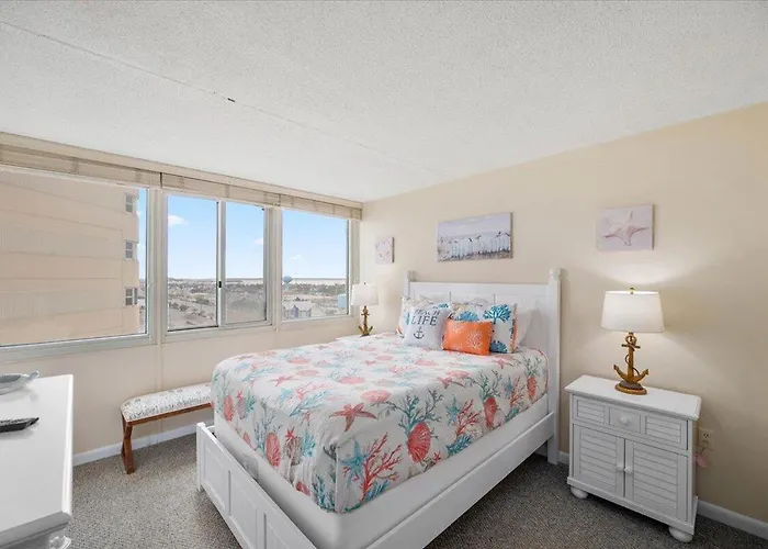 Beautiful Ocean Front Quay Unit With Indoor Pool! * Ocean Stadt