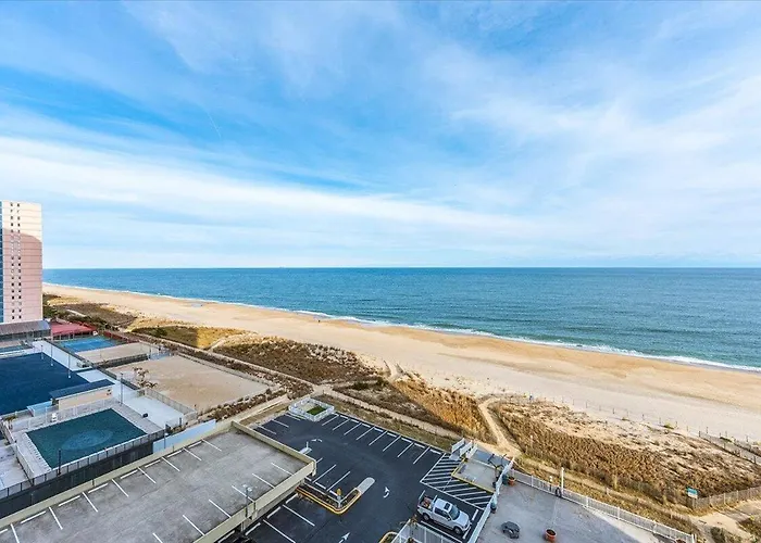 Beautiful Ocean Front Quay Unit With Indoor Pool! Ferienhaus