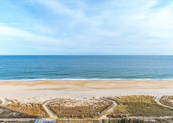 Beautiful Ocean Front Quay Unit With Indoor Pool! *